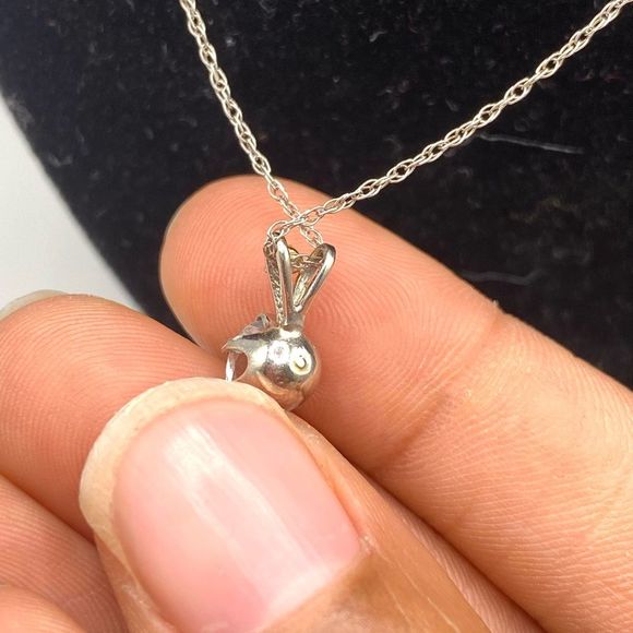 Estate Necklace 14k White Gold and Aquamarine Pendant Necklace - Picture 4 of 15